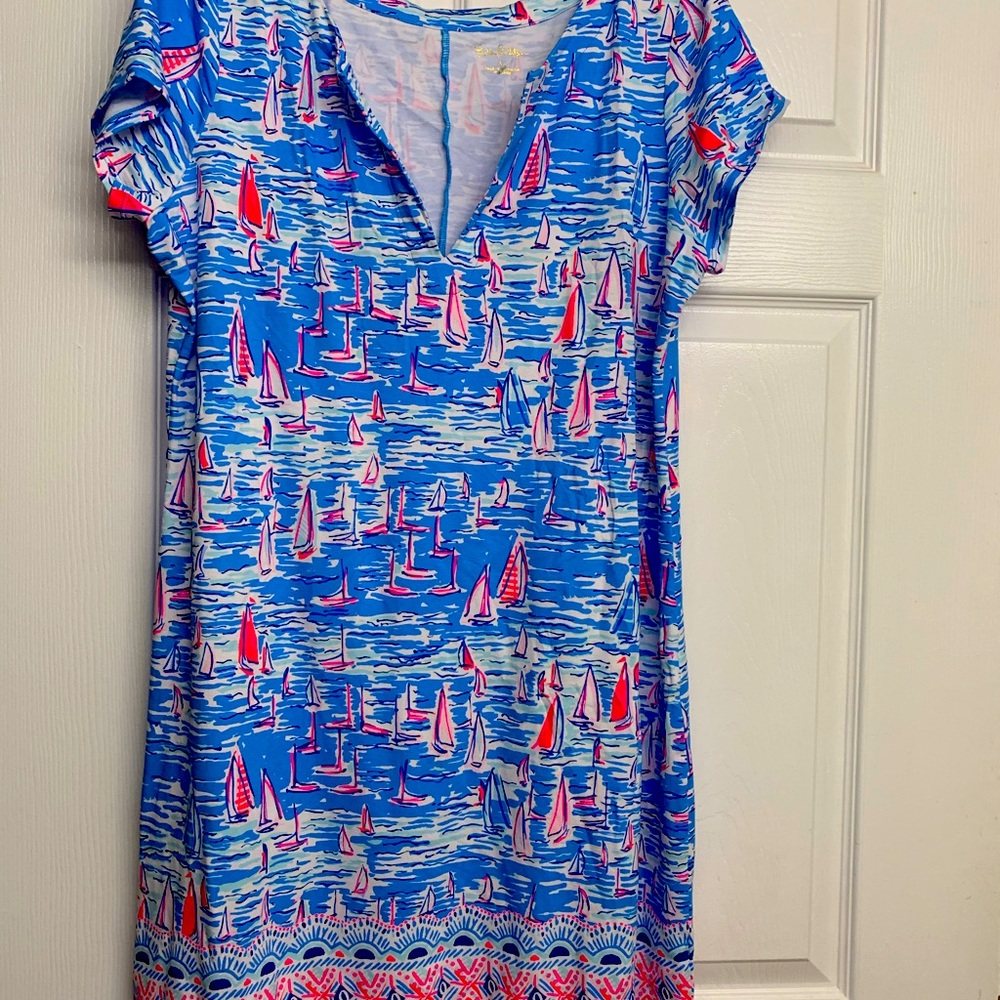 Worn once. Top showed too much of the girls!